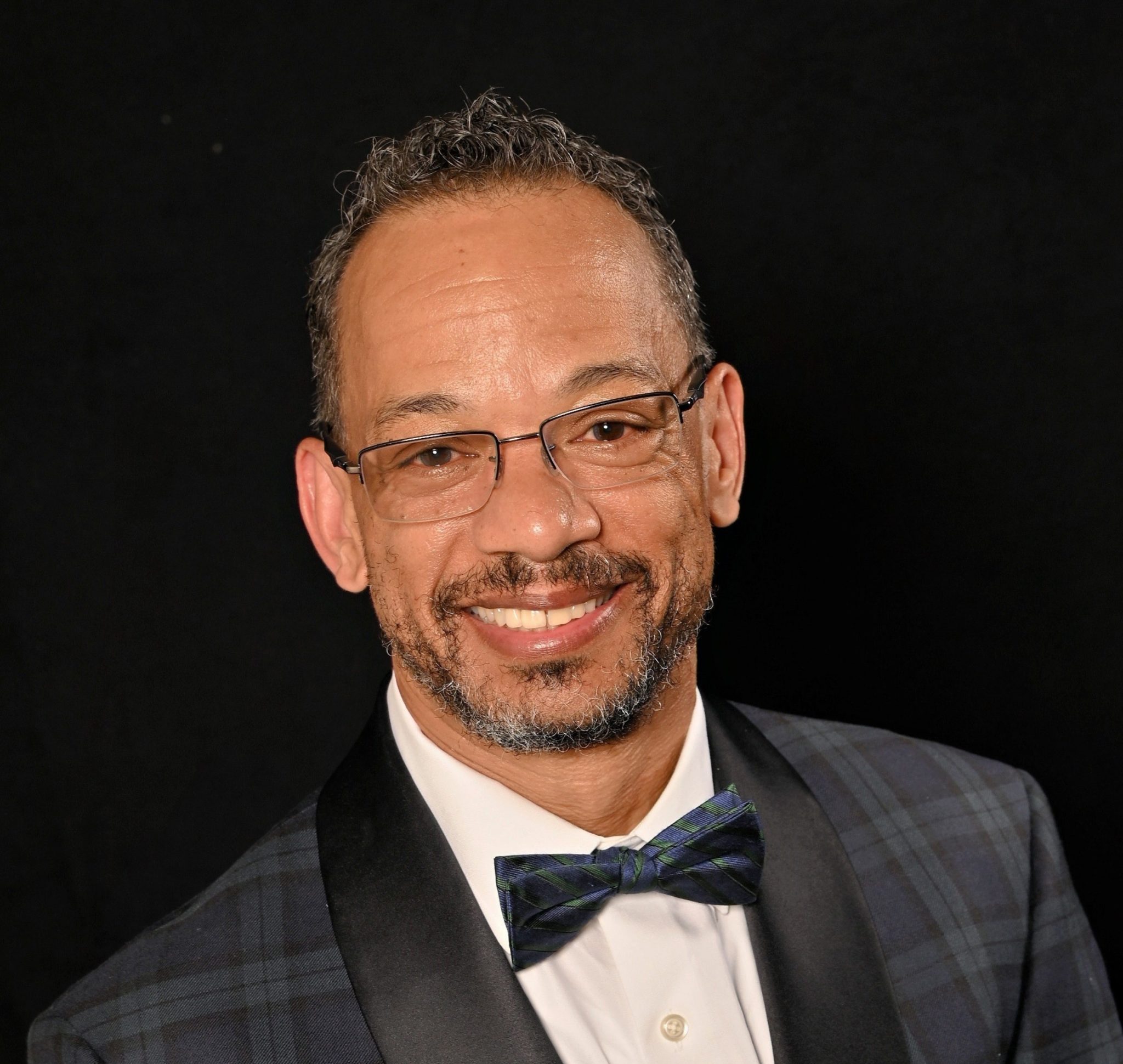 Vincent Tilford, CEO of Hannan Center in Detroit, is honored as Leonard W. Smith Mental Health Hero in 2025 from the Ethel and James Flinn Foundation.